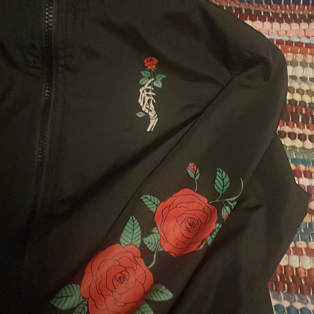 Skull and rose print windbreaker